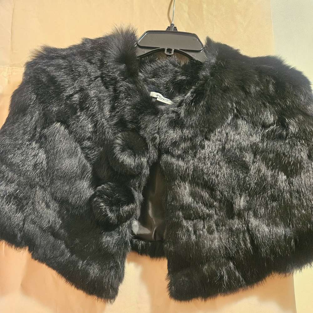 Elegant Black Fur Cape